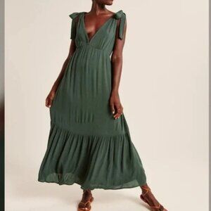 Abercrombie & Fitch Tie-strap Babydoll Midaxi Dress in Dark Green